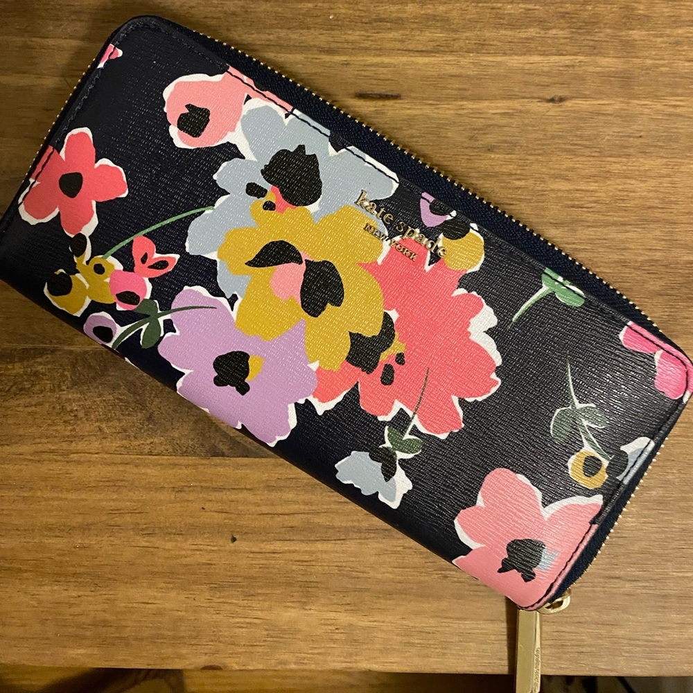 Kate Spade slim continental wallet